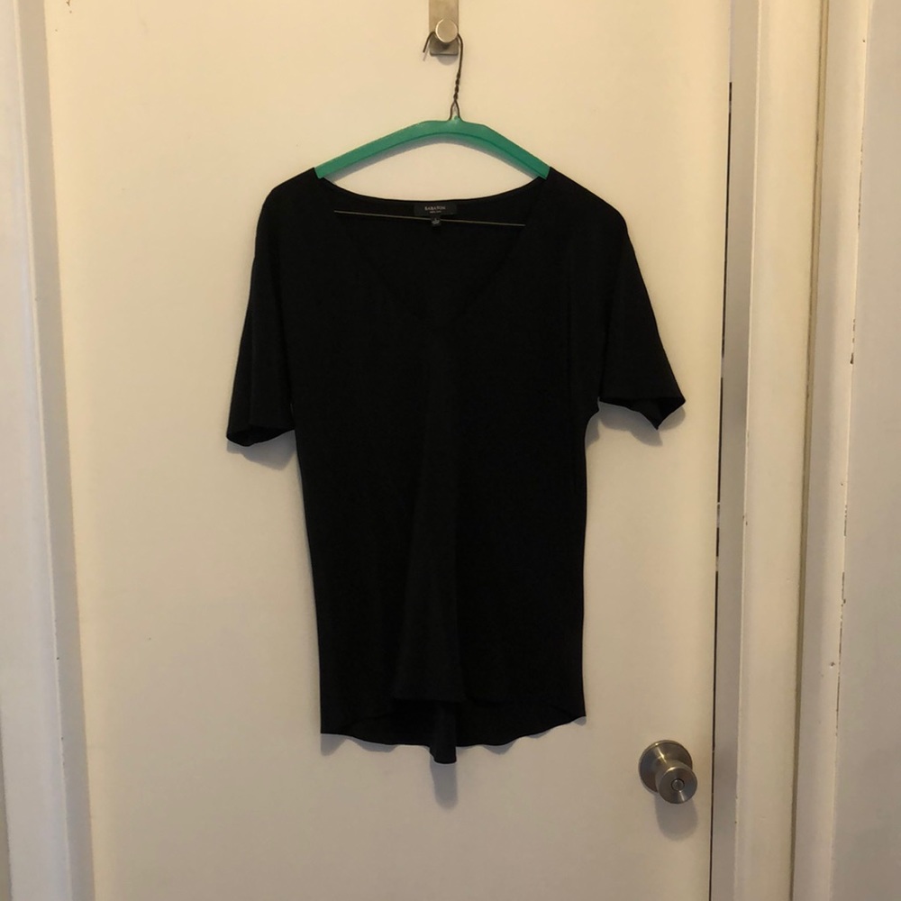 Babaton Silk V-neck t-shirt
